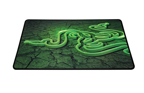 Razer Goliathus Medium Control Soft Gaming Mouse Mat (Mauspad für professionelle Gamer)