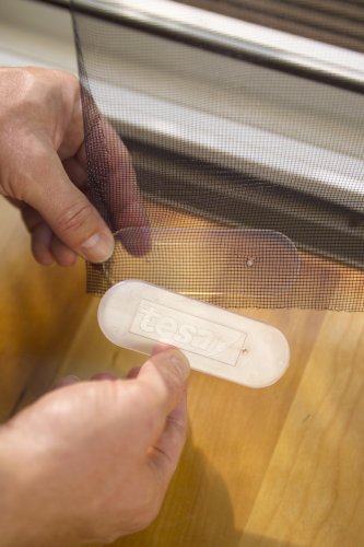 tesa 55389-21-00 Fliegengitter anthrazit 220 x 120 / Comfort-Tür 2 x 65cm - 4