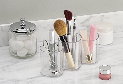 mDesign Kosmetik Organizer mit drei Fächern – praktische Ablage für Makeup Pinsel, Eyeliner, Lipgloss und andere Pflegeprodukte – Schminkaufbewahrung für den Waschtisch – durchsichtig - 2