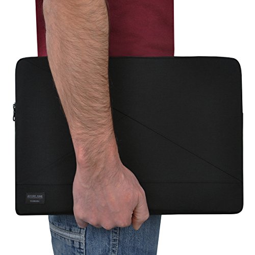 Adore June MacBook Pro 15 (2016) Hülle „Triangle“ aus original Cordura in schwarz. Elegante Laptop-Tasche aus widerstandsfähigem Textil-Stoff für das Apple MacBook Pro Retina 15″ mit Touch Bar (2016). Hochwertige Tasche als treuer Begleiter. Made in Europe. - 7