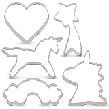 Juego de Cortadores de Galletas Unicornio - ¿Estás listo para una fiesta temática del unicornio? Si no, estos cortadores de galletas unicron te ayudarán, con 1 hermosas cabezas de unicornios, 1 elegante cuerpo entero de unicornio, 1 Estrella Fugaz y 1 cortador hermoso en forma de arcoíris. Estos te ayudarán a cortar las galletas, pan, y frutas mágicas que agradarán a los invitados.