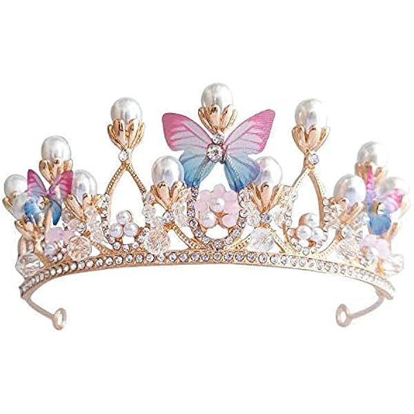 Leuke Roze Cake Met Een Kroon Op De Lijst Aan De Verjaardag Voor Een Prinses Stock Afbeelding