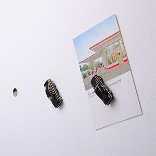 Mini Magnetic Pin Board with Car for all car and Classic Car Enthusiasts – Auto, Opel Manta A Black Magic, 1:87