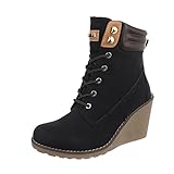 Perfekt für kühle Herbsttage! Diese modische Schnürstiefelette mit Keilabsatz verfügt über eine profilierte Sohle, die einen sicheren Halt auf nahezu jedem Untergrund gewährt.