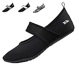 HOCHWERTIGES DESIGN: Besonders durch sein einzigartiges Design im schwarz/blauen Neoprenlook glänzt der Schuh in Sachen Stil. Die schnürlose und dadurch schlichte Optik lässt ihren Barfußschuh von WeWee obendrein zu einem echten Hingucker werden!