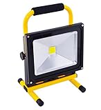 Foco proyector de 30 W, medidas: 330 x 215 x 185 mm, lúmenes = aprox. 2000 – 2100 lm.