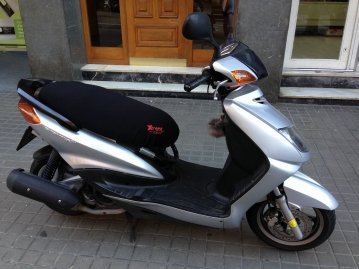 Funda Cubre Asiento Scooter o Moto Yamaha Cignus 125cc