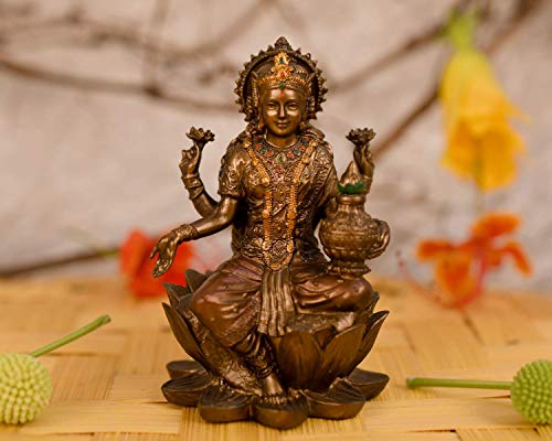 Collectible India Goddess Lakshmi Idol Hindu Laxmi Goddess Statue Home Office Decor (Size 8cm x 5cm)