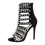 High Heel Sandaletten für Damen sind ein optisch toller Begleiter durch den Sommer. Durch den Absatz sorgen sie für feminine Eleganz, die Variante mit Plateau zaubert endlos lange Beine. Zu den beliebten Farbtönen zählen vor allem Weiß, Silber, Schwarz, Braun und Beige. Die hübschen Schuhe passen wunderbar zum luftigen Sommerkleid, aber auch zu extravaganteren Kleidern bei Festen oder einem gehobenen Dinner.