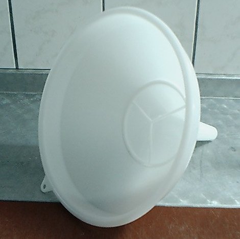Trichter Einfülltrichter Kunststoff mit Sieb Ø 30 cm