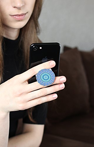 tricase SmartHolder – praktische Halterung / Ständer für Smartphone, Handy, Tablet & e-Reader | universal Griff | 2 in 1 Set: + GRATIS Clip (MANDALA) - 4