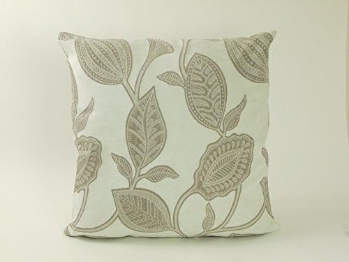 Large Traditional Woven Jacquard 22in x 22in Cushion Cover in Cream