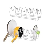 SÓLIDO Y DURADERO: Realizado en resistente metal, este organizador sartenes es muy fuerte y soporta el peso de la batería de cocina y el uso diario. Los protectores de PVC evitan que los muebles de cocina se rayen o dañen.