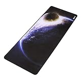 Alta estabilidad y duradera, con 3 mm de grosor:Cuenta con una base de goma antideslizante que proporciona un buen agarre y previene el deslizamiento o el movimiento de la alfombrilla.Las costuras profesionales del borde, junto con el material resistente al agua, evitan que se deshilache y garantizan una vida útil más larga.