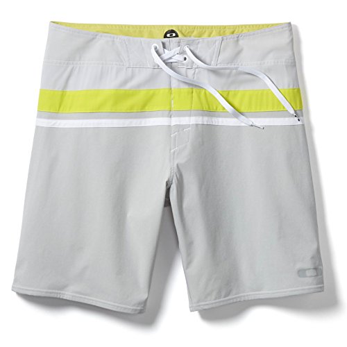 Preisvergleich Produktbild Oakley Pilot 19 Boardshorts 36 Grau