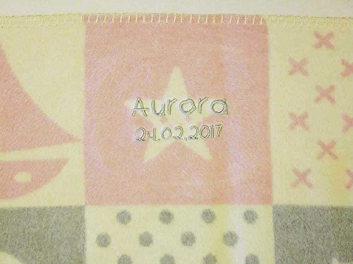 Fussenegger Baby-und Kinderdecke Mila Patch 100x150cm mit Ihrem Wunschnamen bestickt, personalisiert, ideales Geschenk zur Geburt, Taufe, Ostern und Weihnachten - 2