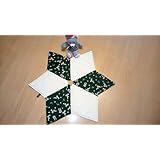 Ausgefallenes Sternen-Deckchen - Grün-Rentiere/Creme Ø 50 cm Adventszeit