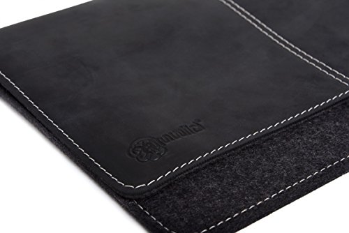 ALMWILD Apple Macbook Pro 13 H  lle  Tasche  Touch Bar  Touch ID   Macbook 12  Mod 2017   Aus echtem Rinds- Leder und 100  Woll- Filz  Case in Schiefe