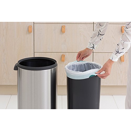 Brabantia 115462 Touch Bin New mit herausnehmbaren Kunststoffeinsatz, 30 L, Edelstahl, matt steel fingerprint proof, 32.8 x 32.8 cm - 5