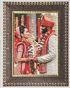 Framing Memories- Decorative Photo Frame with Glass Size, 16 X 20 Inches