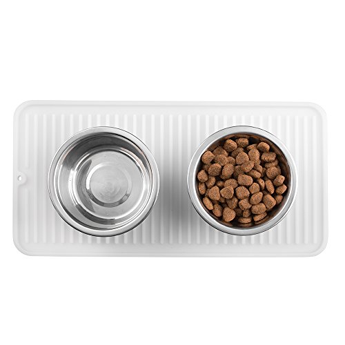 mDesign Futtermatte (klein) – transparente Napfunterlage Silikon für Hund, Katze & Co. – Bodenschutzmatte für einen großen oder zwei kleine Futternäpfe – 40,64 cm x 20,32 cm - 5