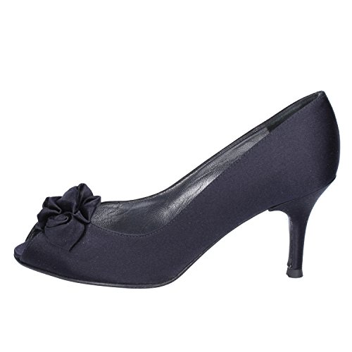 STUART WEITZMAN Pumps-Shoes Women Black