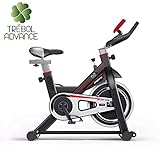 Su microprocesador mide constantemente la frecuencia cardíaca durante el entrenamiento, mostrando el resultado en la pantalla LCD, lo que resulta muy útil para controlar las constantes vitales y prevenir cualquier posible alteración. Monitor (tiempo, velocidad, distancia, cuenta kilómetros, ritmo cardiaco, calorías) Manillar ajustable en altura Sillín ajustable en altura
