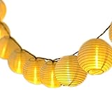 【Alimentado por Batería】la cadena de luces es alimentada por la batería y no necesita ningún enchufe exterior / interior a su alrededor y mejor seguridad. Más conveniente que las luces enchufables, aún funciona sin cables de arrastre o una fuente de alimentación externa. 20 luces blancas cálidas en el cable y funciona con baterías con 3 baterías AA (no incluidas).