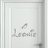  Wandschnörkel® Aufkleber HM~AA129 Kindernamen + SCHMETTERLING mit Namen Wand Spruch Wandtattoo Kinderzimmer Türschild Baby Mädchen Jungen Türaufkleber personalisiert VIELE FARBEN