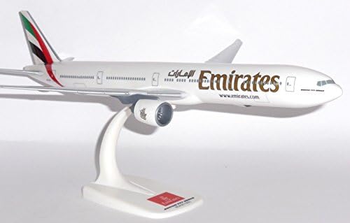 Boeing 777-300 Emirates Airline Dubai Desktop Collectors Model Scale 1:200 A6-EGH