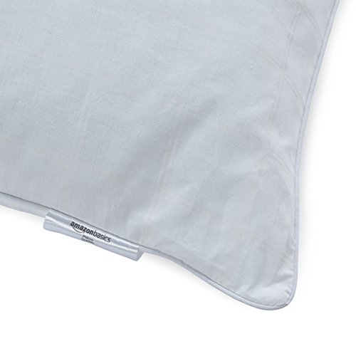 AmazonBasics Mikrofaserkissen mit Baumwollhülle, 80 x 80 cm, 2 Stk. - 2