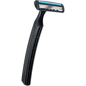 BIC 3 Action Men's Razor - Pack of 4 - Image 2