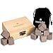Produktbild Navaris 9X Whisky Steine aus Granit - Kühlsteine Set Whiskey Stones - Eiswürfel für Rum Scotch Getränke - Whiskeysteine mit Holzbox und Samtbeutel