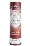 ✔️SIN PLÁSTICO Y VEGANO ✔️ El envase del Desodorante en Barra de Ben&Anna fue diseñado en un tubo de papel, sin plásticos ni metales. Ideal para los que nos estamos volviendo cada vez más conscientes de nuestro impacto ambiental, muchos de nosotros estamos rechazando los envases producidos en fábricas con plásticos y materiales no reciclables, ¡y esta es la respuesta!