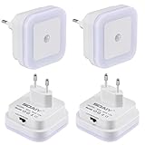 Das ideale Licht, um bei Dunkelheit einen sicheren Weg durch Flure zu finden. Das LED Nachtlicht wird einfach in die Steckdose gesteckt und mit Hilfe des Schalters an der Seite kann zwischen Dauerlicht, Automatik-Modus oder Dauer-AUS gewählt werden. Also 3 Betriebsarten wählbar: AUTO / ON / OFF