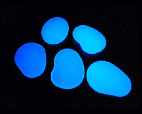 100 pcs Künstlich Hergestellte Glühen im dunklen Kiesel Leuchtsteine Nachtleuchtende Stein Leuchtkiesel Solarsteine für Aquarium/ Garten/ Rasen/ Terrasse Deko – Blau - 2