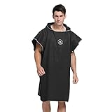 El poncho cambiante es bueno para surfistas, nadadores, buzos, triatletas, ciclistas de montaña o cualquier otra persona que cambie de playa, piscina, lago o río. También se puede usar como bata de baño para el hogar. Llévate nuestra bata cambiante. ¡No te preocupes más por encontrar un vestuario en la playa! ¿No te preocupes más? Tu toalla sencilla cayó accidentalmente. ¡No más preocuparse por atrapar el frío después de los deportes acuáticos! ¡No más cambios en el asiento trasero del Jeep!