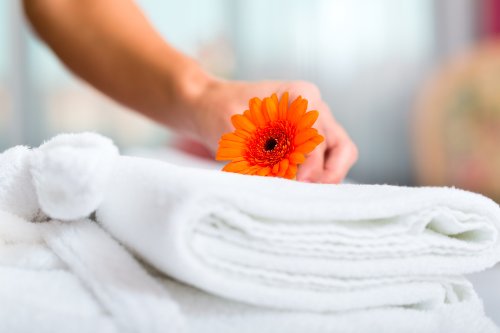 mybeene Matratzenschoner wasserdicht mit einem Rundumgummi | Frottee | wasserundurchlässig | atmungsaktiv | geruchlos | trocknergeeignet | Spannbezug Matratzenschonbezug Matratzenschutz Inkontinenz Spannbettlaken | weiß (90×200) - 2