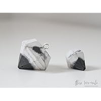 Betonschmuck | Anhänger in Diamantform