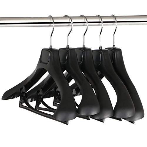 TRIXES 5-er Pack Kleiderbügel für Anzüge, Jacken, Hosen etc. aus Kunststoff in Schwarz
