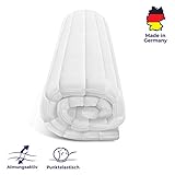 Stützender und druckentlastender Kaltschaum ermöglicht bequemes Liegen, wirkt unterstützend auf die Wirbelsäule.