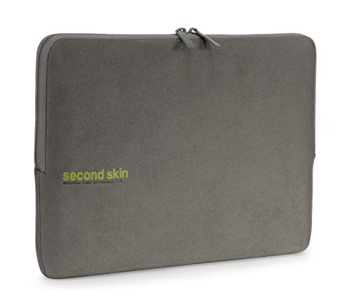 Tucano Second Skin Script Microfaser-H  lle mit Displayschutztuch f  r 33 8 cm  13 3 Zoll  MacBook Pro grau