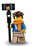 La serie de minifiguras LEGO® NINJAGO®: la películaTM ofrece nuevas posibilidades de juego gracias a las figuras que incluye: Kai con traje de kendo, Nya aprendiz de Spinjitzu, Lloyd, Jay Walker, Cole, Zane, Lloyd Garmadon, Maestro Wu, Chef de sushi, Chica N-POP, Técnico de LPG, Pulpo (ejército Tiburón), Gran Blanco (ejército Tiburón), General número 1 (ejército Tiburón), Angler (ejército Tiburón), Garmadon, Garmadon del volcán,
