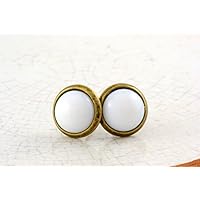 Kleine Ohrstecker weiß Cabochon Vintage