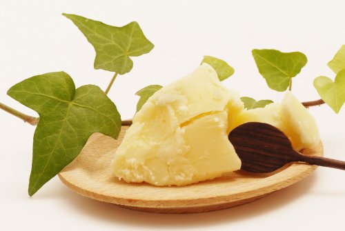 Shea butter, 1kg Organic, Unrefined, Raw, Natural, 100% Pure. For sensitive skin, young and old! Grade A Shea Butter, a Fantastic Skin Treatment for Eczema and for Hair, Skin, Feet, Lips and Scalp. Used in Pregnancy to Help Prevent Stretch Marks