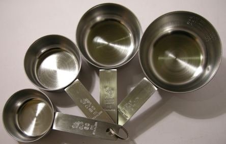 4 Edelstahl Messbecher Messlöffel Cup Tassen Maße messen Cupmeasures abmessen Bechermaß Maß - 2