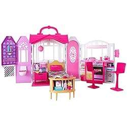 Barbie Mobilier Maison de poupée à Emporter transportable rose et blanche fournie avec lit, chaises et accessoires, jouet pour enfant, CHF54