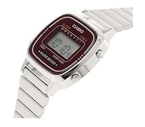 Casio LA670WA-7D - Montre Femme Digitale Rétro Élégante, Bracelet Acier Inoxydable Argenté, Étanchéité 3 Bars