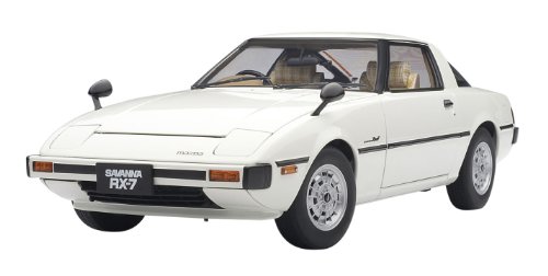Preisvergleich Produktbild Mazda Savanna RS-7 (SA) GT-Limited weiss AutoArt 1:18