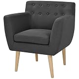 El sillón cuenta con una tapicería de tela resistente y una estructura de madera de alta calidad, lo que contribuye a su robustez y durabilidad.
